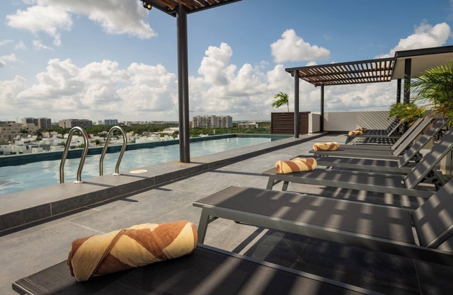 Cumbres Garden luxury apartments