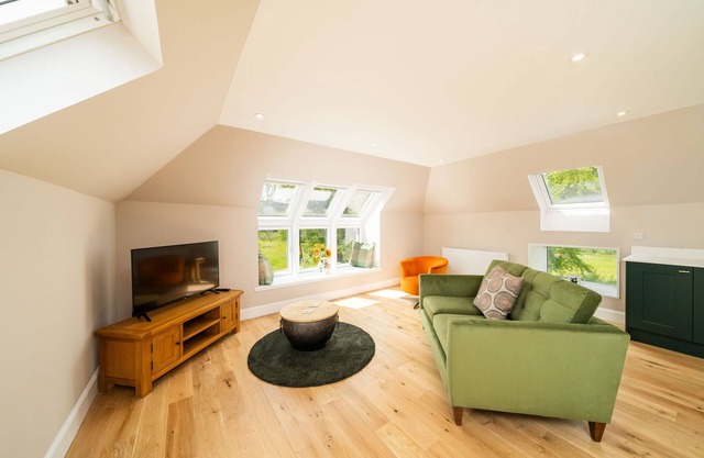 Curlew Corner - a cottage that sleeps 2 guests in 1 bedroom