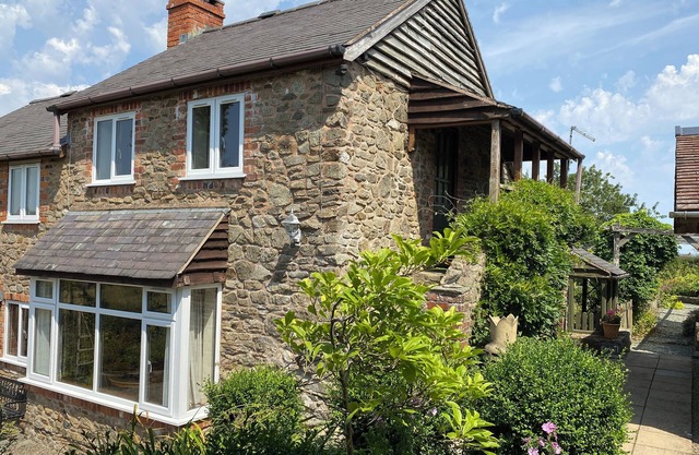 CURLEW COTTAGE, pet friendly, with a garden in Hope, Shropshire