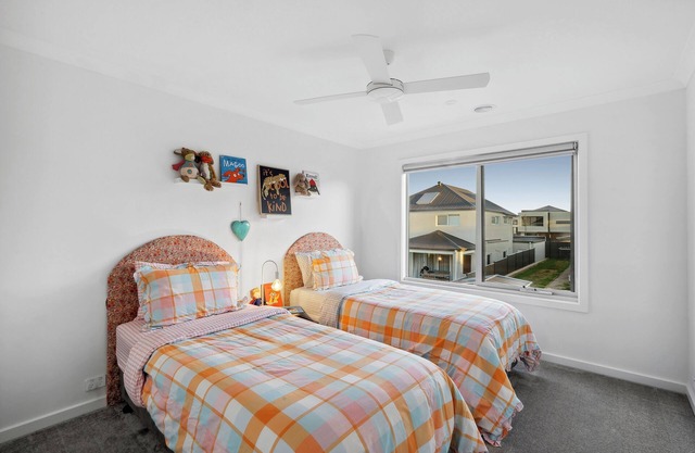 Curlewis home by the Bay