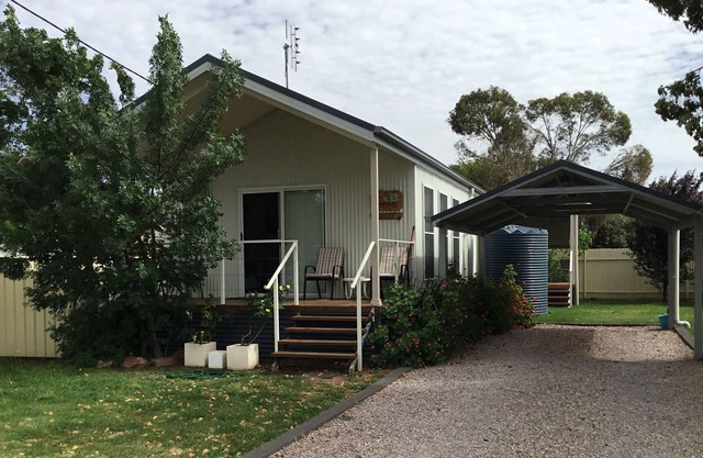 Currajong Cottage @ Forbes NSW 2871
