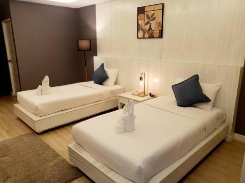 Curve Boutique Hotel
