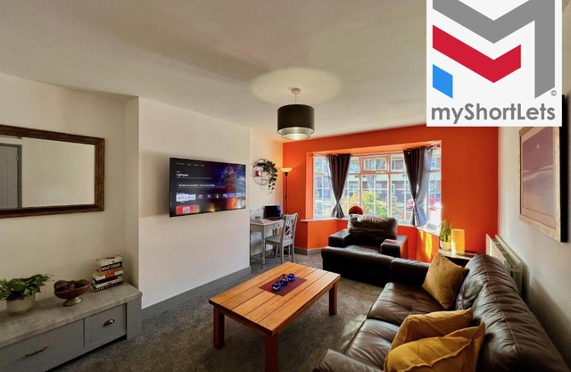 Curzon House One - Great for Contractors or Family Holidays