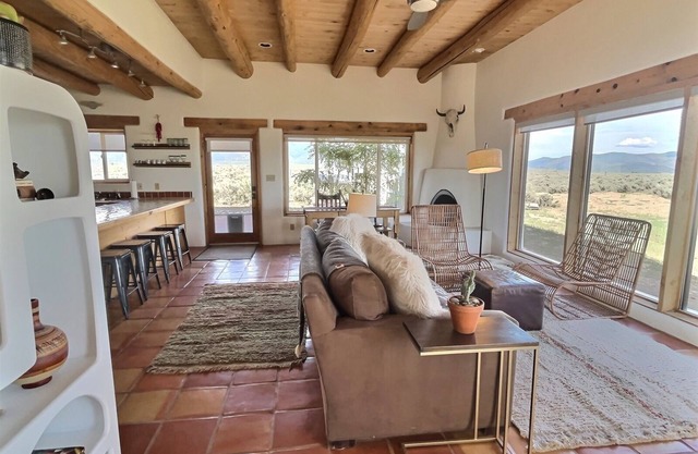 Custom Adobe Home 360º Mountain Views
