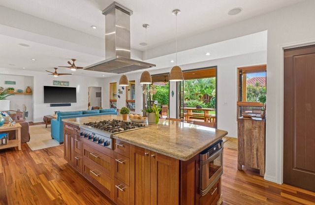 Custom Home Corta distancia de la Grand Hyatt y playa del naufragio