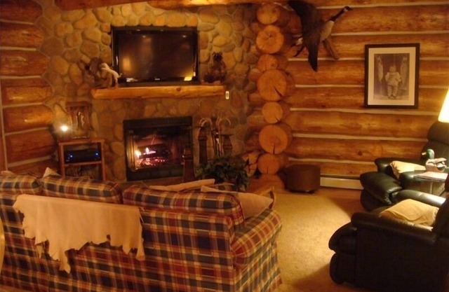 Cabina de registro personalizado en el corazón del Bosque Nacional de Manistee