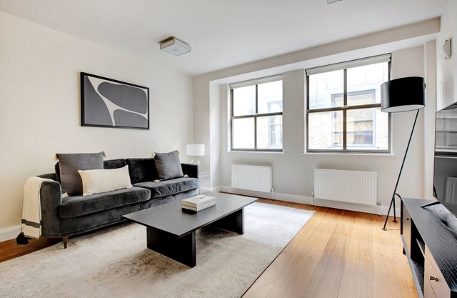 Cute 1BR Apt in the City close to Monument & London Bridge by Blueground