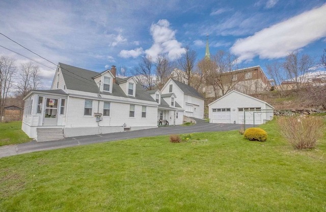 Cute 6-Bedroom Getaway in the heart of Littleton