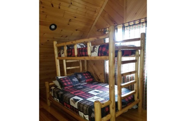 Cute and Cozy Cabin