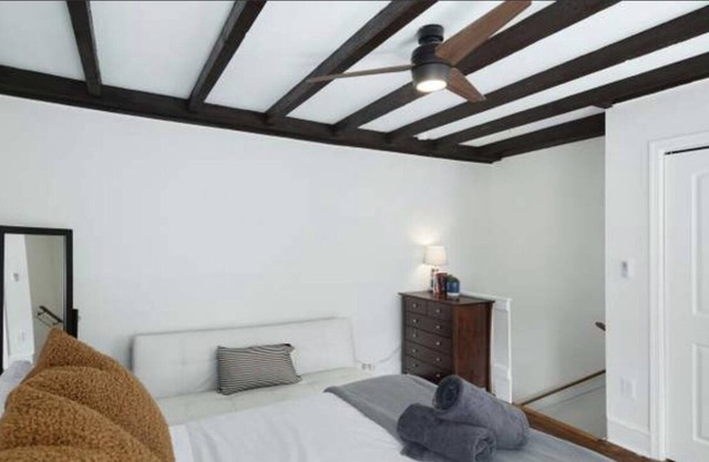 Cute and Cozy Conveniently located One bedroom Apt