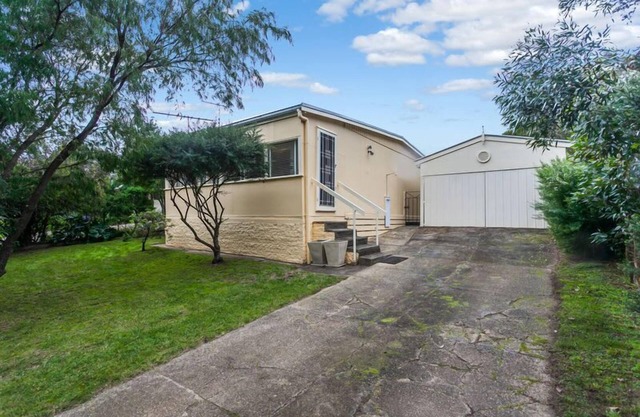 21 ENTRADA ALICE ROAD AIREYS