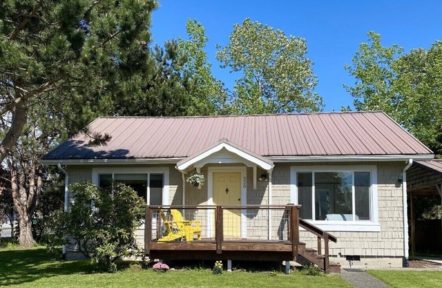 Cute Blaine Bungalow, recently remodeled, great location