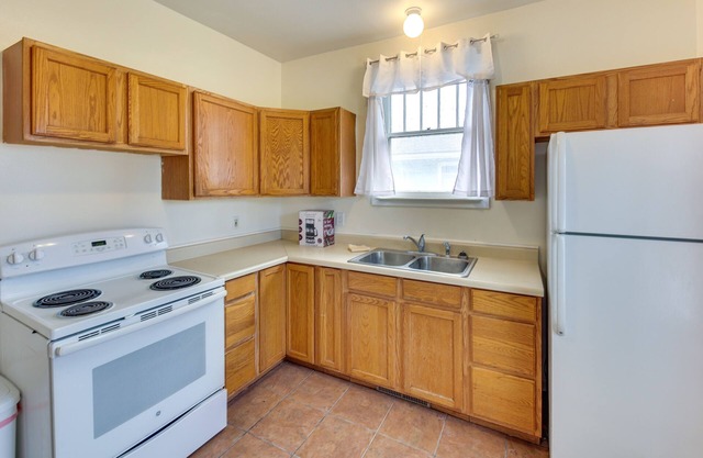 Cute Bridgeport Home Near Courthouse & Jail Rock!