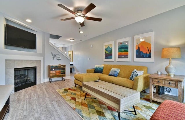 Cute & Comfy Condo ~ 9 miles to DTWN Asheville