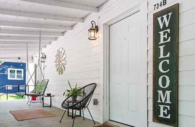 Cute & Cozy Atlanta Bungalow Close to Attractions!