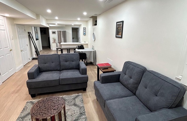 Cute & Cozy Basement Unit