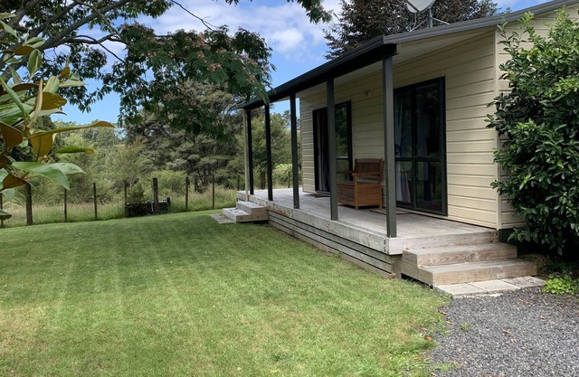 Cute farm cottage close to Waihi Beach