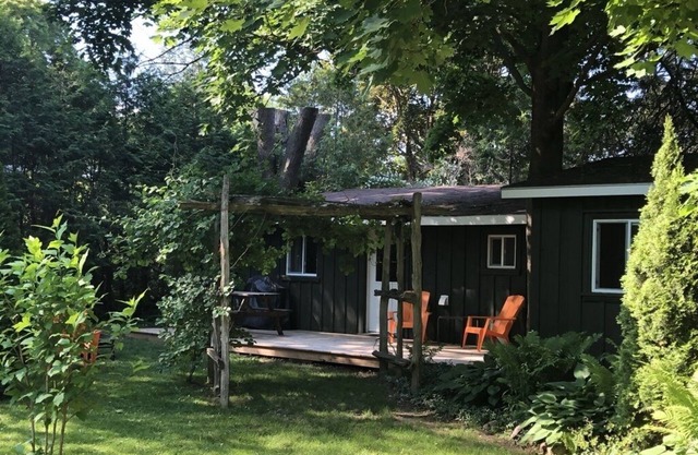 Cute Two Bedroom Bayfield cottage