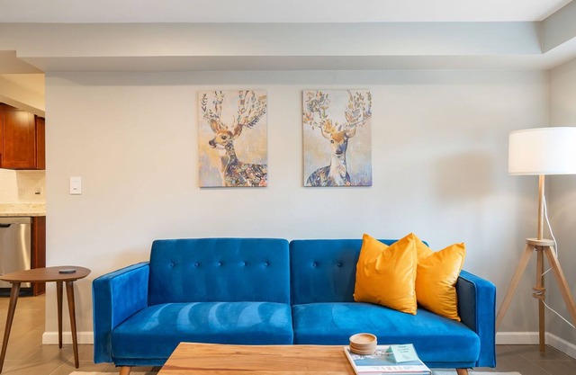 Cute two bedroom suite, spacious flat backyard
