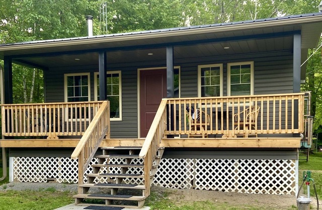 Cute Waterfront Cottage Magnetawan River Private
