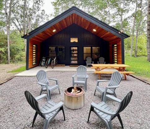 Cuyuna Adventure Cabin: Solo Stove - On Bike Trail