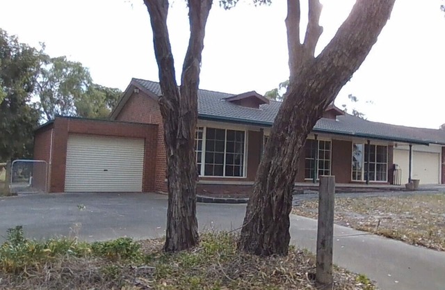 Cwm Fferm Country Bungalow is perfectly situated central Bellarine Peninsula VIC