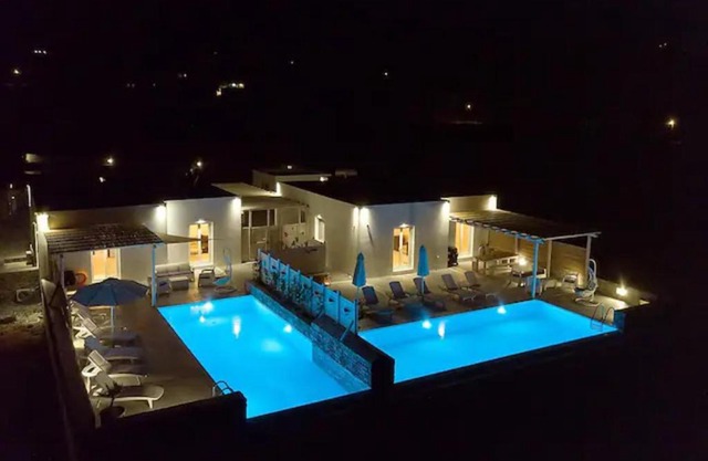 Cycladic Breeze Villas