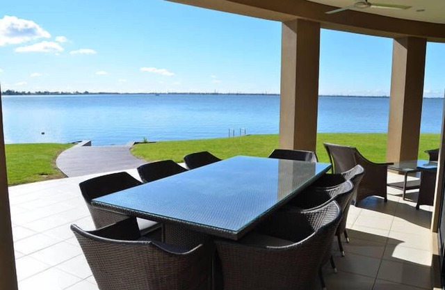 Cypress House en Lake Mulwala desde $ 100 por persona por noche (términos de la aplicación)