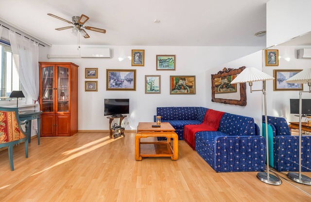 Apartment w 1 Bedroom