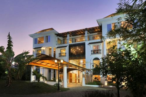 D Fort Hotel Kollam