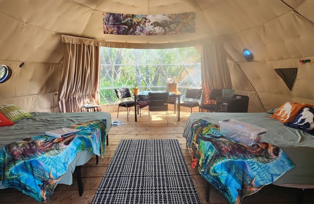 #D2 Dino Dome-2 Dbl Beds- Pet friendly