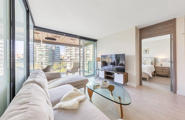 D59 - Amazing 2 bedroom at Avenue One