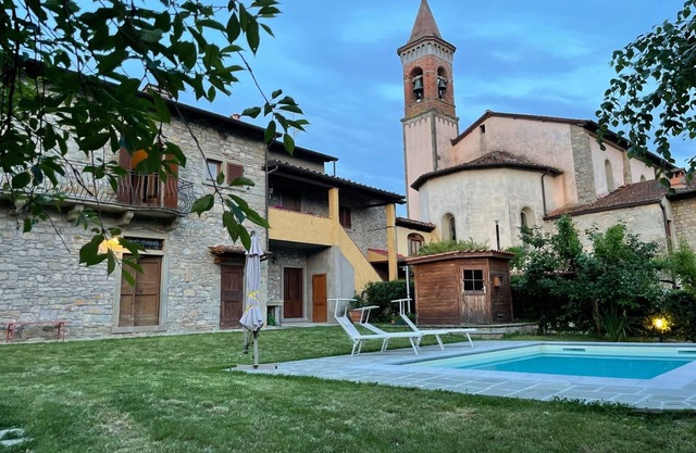 "Da Paolino" Villa with sauna and private pool in an ancient hamlet