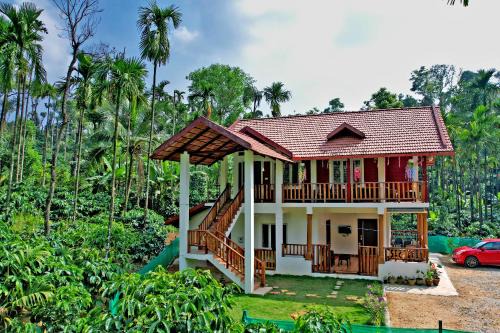 Dadad Gadde Nature Stay - Near to Falls, Trek & Home Food