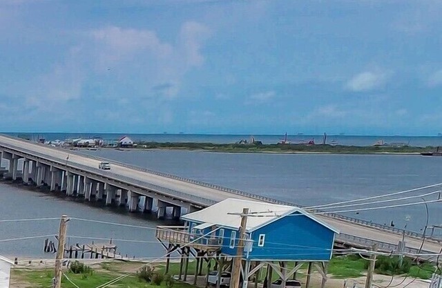 Daddy's Dream tiene un muelle de pesca en Grand Isle y admite mascotas.