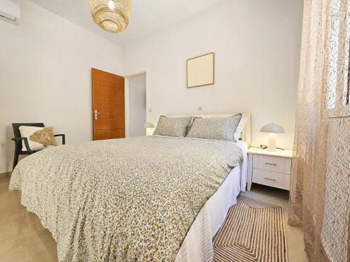 Dafne Almyrida Beach Apartment
