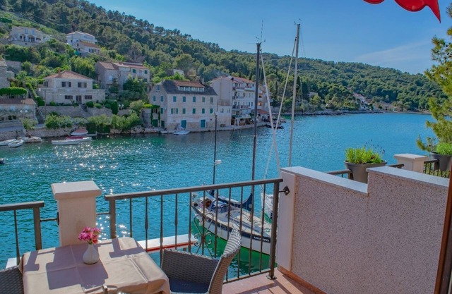 Daira - Great Location - A2