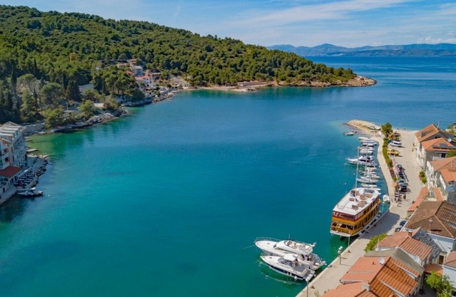 Daira - Great Location - A3