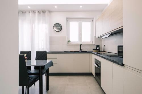 Daisy Apartment - Cozy Apartment with Balcony - Molfetta