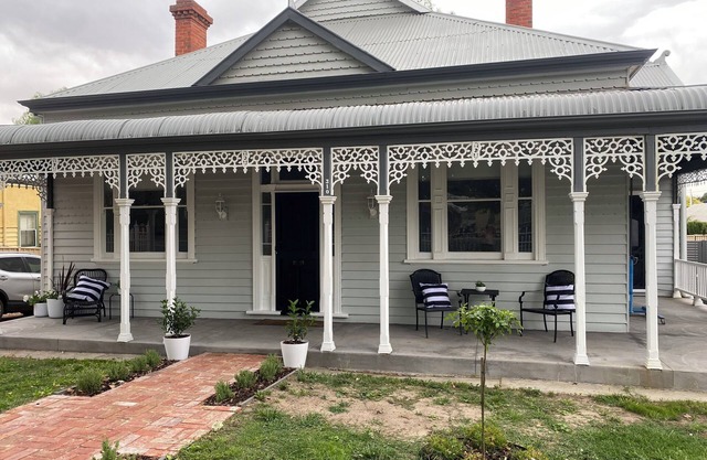 Daisy Cottage - 4 bedrooms, Close to CBD