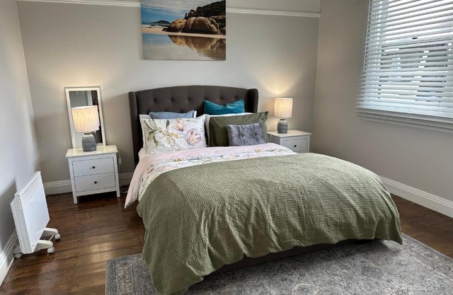 Daisy Cottage on Duke 3BR