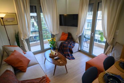 Daisy's Deluxe Athenian 2bedroom by MPS