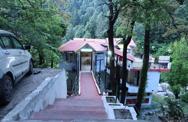 Dalhousie Hotel Paradise Hill View