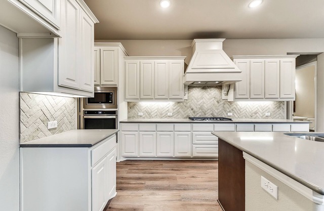 Dallas Furnished - New 4 br 4.5 bath & 20 feet ceilings house. Northern Dallas.