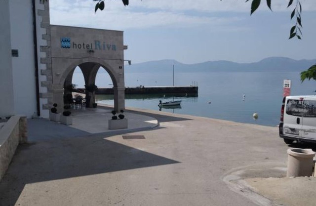 Dalmata Apartment - Two Bedroom Apartment With Terrace(A4)