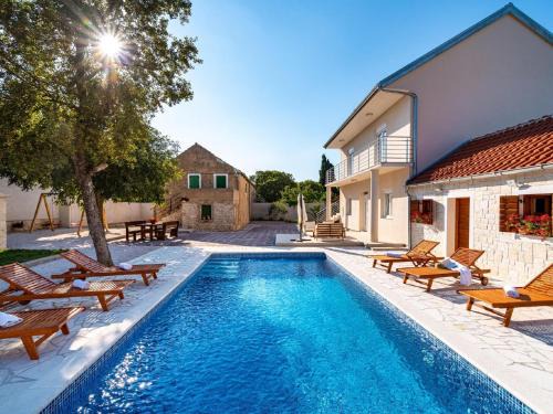 Dalmatia Pool Villa Retreat