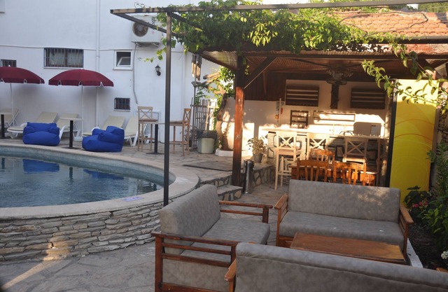 Dalyando Hotel
