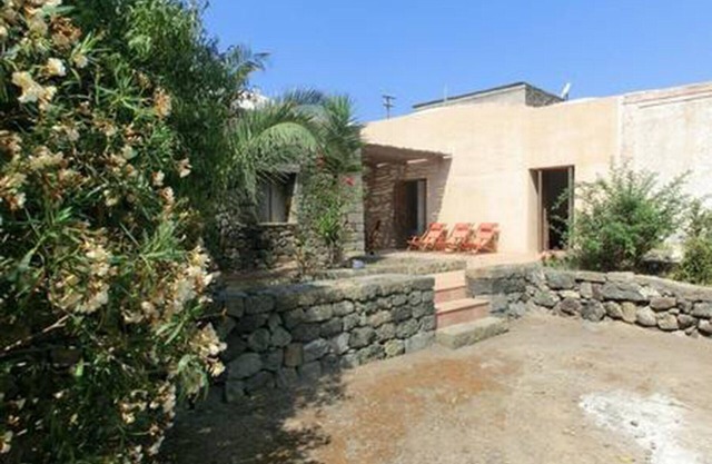 muy cómodo dammuso (Pantelleria)
