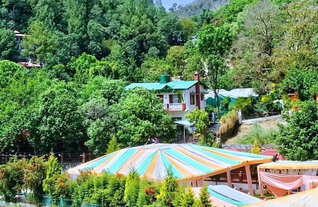 Damyanti Hotel And Resort
