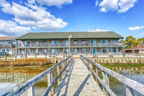 Dancing Waters at Sea Tag - Waterfront Condo!